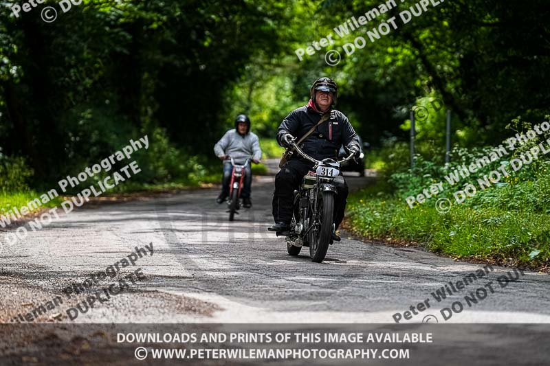 Vintage motorcycle club;eventdigitalimages;no limits trackdays;peter wileman photography;vintage motocycles;vmcc banbury run photographs